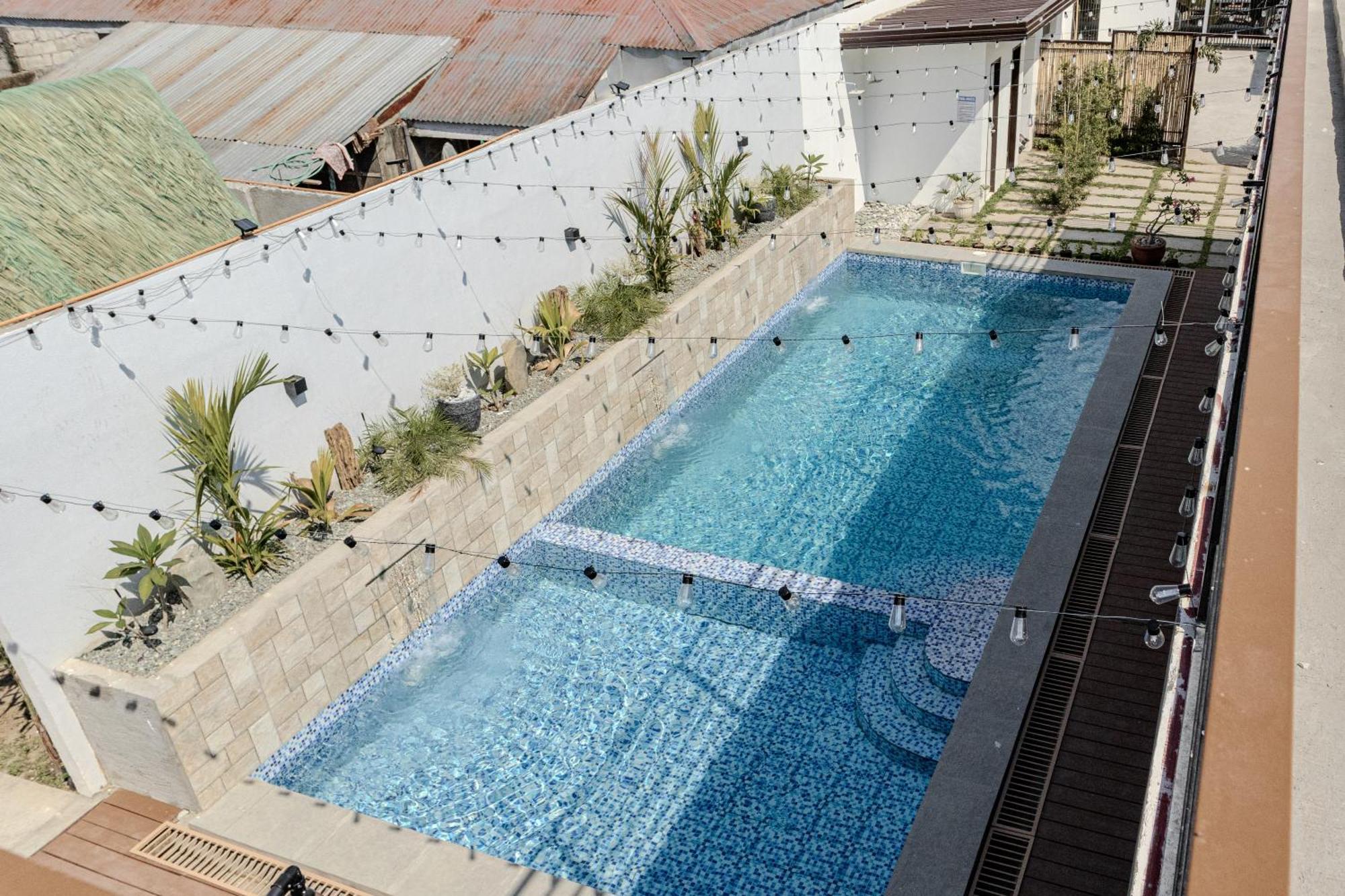A Poolside Cafe Resort Magalang Экстерьер фото